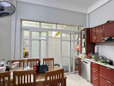 Bán gấp nhà tân mai, quận hoàng mai 49m mt 4m  2 mặt thoáng - ô tô đỗ cửa hơn 4 tỷ 4