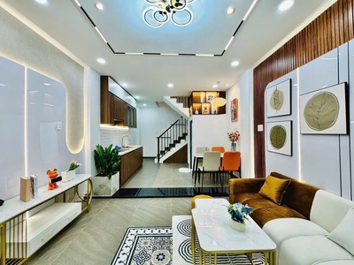 Bán Nhà Chính Chủ MT Nguyễn Cưu Vân, DT 62m, SHR, Giá 2.1 Tỷ 1