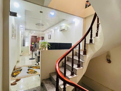 Hoàng ngân  - oto - ngõ thông - kinh doanh dt 52m2 4 tầng mặt tiền 3m giá 13.3 tỷ 2