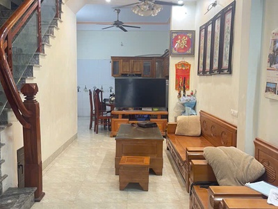 Nha dan xay- o to de ngay dem - giao thong thuan tien 2