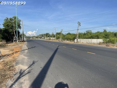 Bán 23.5m đất odt đường hùng vương - tx lagi giá rẻ nhất view biển 0