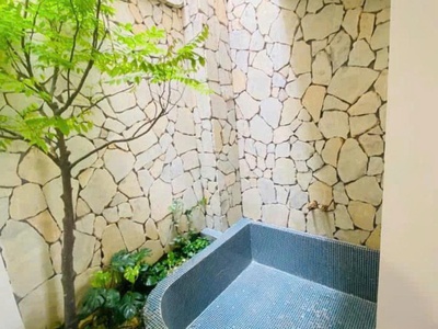 Nhà gần  aeon,  cổlinh - long biên - mt 5 m -  garaôtô  - chào 8,x tỷ  4