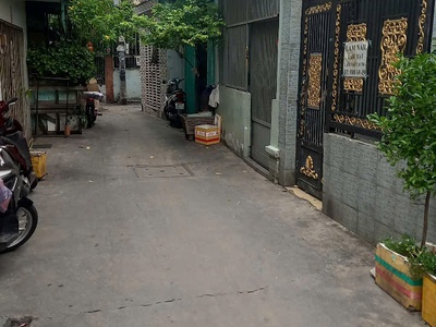 Cần bán gấp nhà nguyễn duy  p14, q8  dt: 62m2  4.6 x14m  2t,2pn,2wc chỉ 4.6 tỷ 4