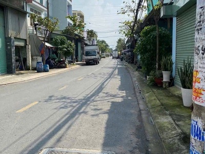 Khách sạn góc 2mt ngã tư bà điểm   4 tầng kinh doanh tốt   giá chốt 14 tỷ 1