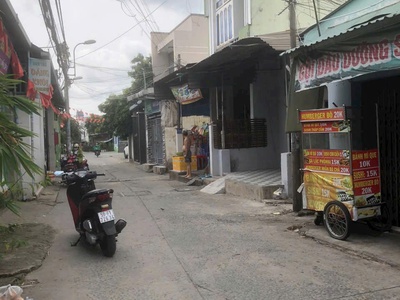 Nhà xưởng  9.2x18  đang khai thác dòng tiền tốt đông hưng thuận, q.12 0