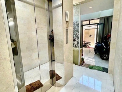 Bán nhà 5 tầng có tháng máy- sát mặt tiền hậu giang - quận 6   4 x 13   52m2, nhỉnh 7 tỷ thương 2