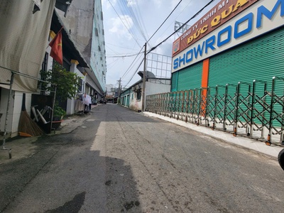 Nhà mặt tiền tân an   đang kinh doanh vlxd   giá chỉ 3.68 tỷ 4