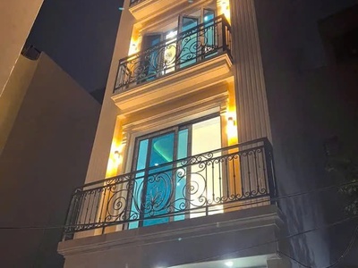 Nhà mới 7 tầng thang máy ô tô vào nhà trung tâm ngọc thụy 48m2,13.05 tỷ long biên. 0