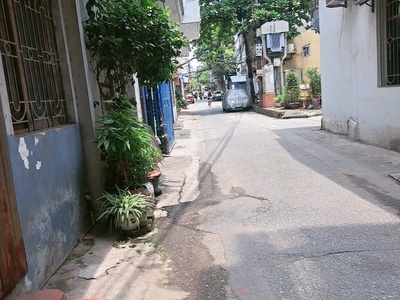 Cách ô tô tránh   gần kđt việt hưng   giá tốt đầu tư ngô gia tự, long biên   30m    c4   chỉ 1