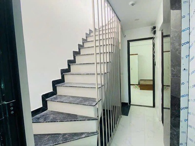 Nhà 6 tầng   gần kđt ciputra   vào ở ngay 0