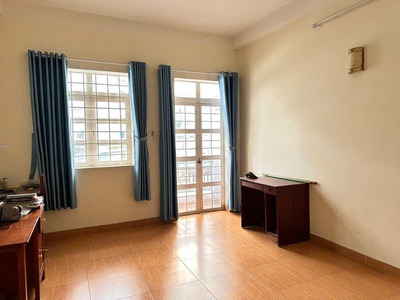 Bán nhà chính chủ - xe hơi đậu trước nhà - lý phục man - quận 7 2