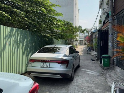 Nhà đẹp tân thới nhất- q12 sát tân bình -hẻm oto- 46m2 giá 3,xxtyr -không lộ giới tương lại 2 mặt 4