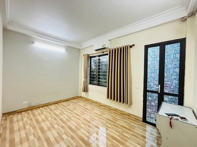 Nhà đẹp dân xây ngọc thụy 38m2,x  5 tầng mặt tiền 4.7m, 7.9 tỷ long biên. 3