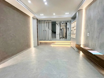 Nhà mới 6 tầng thang máy 3 gác qua phố trạm-long biên 55m2, mặt tiền5m,11 tỷ. 1