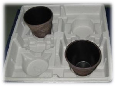 Khay giấy đúc định hình từ giấy tái chế. 13