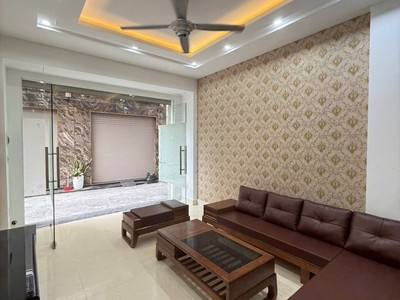 Cho thuê nhà riêng cực đẹp phố Văn Cao 9
