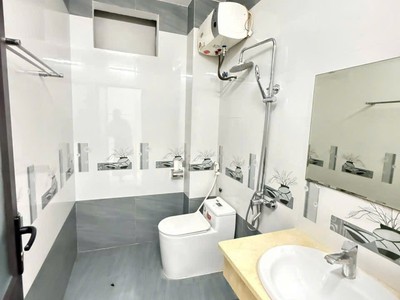 Cho thuê nhà riêng cực đẹp phố Văn Cao 10