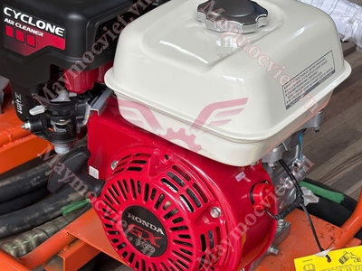 Máy hút bùn chạy xăng GX160 xoay chân giá rẻ 1