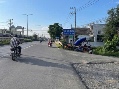 3698m2 đất vườn thổ ấp 9, Lương Hòa, Bến Lức ,Long An giá 6 tỷ 2