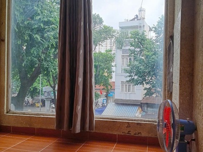 Cho thuê phòng nhà mặt tiền Vĩnh Khánh, quận 4 giá 3 triệu 500 0
