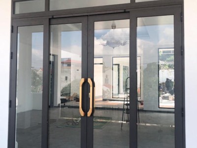 Giá cửa trượt quay nhôm kính theo từng mẫu thiết kế 0