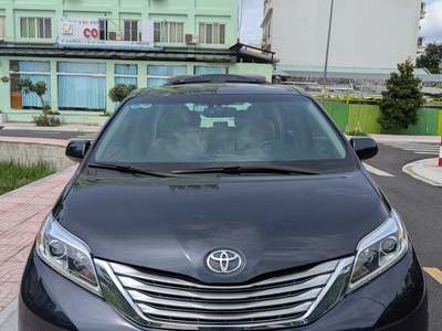 Chính chủ bán xe Toyota Sienna 2011 bản LIMITED 0