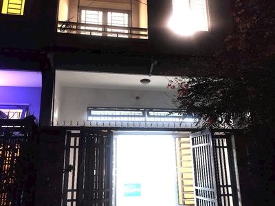 Nhà xinh mới sơn sửa rất đẹp 1 lầu đường 6m ô tô bon bon nguyễn ảnh thủ TCH q12 0