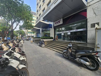 Đầu tư lời siêu khủng toàn nhà góc vàng Bà triệu 700 mét siêu lợi nhuận 0