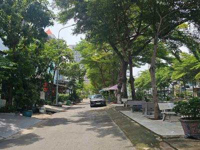 Nhà phố 90m2 - Giá 11.2 tỷ - View sông mộng mơ - Đường số D5A - Quận 7 1