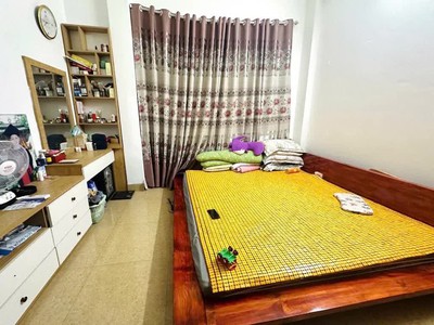 Bán nhà ngõ ô tô 47m2 x 5 tầng Ngọc Hồi, gần viện Nội Tiết TW, giá nhỉnh 7 tỷ 2