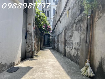 Cần bán nhanh mảnh đất tặng căn nhà 1.5 tầng tại tổ 7a phường mai động, hoàng mai 0