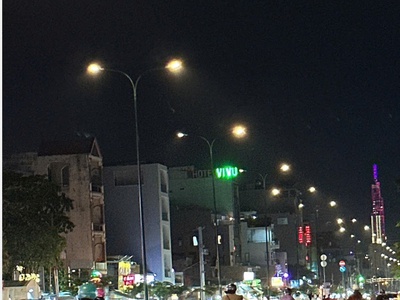 Bán nhà 5 lầu vài bước ra dương quảng hàm ngắm landmark 81 ngang 5.5m 93m2 11pn 15.5 tỷ 0