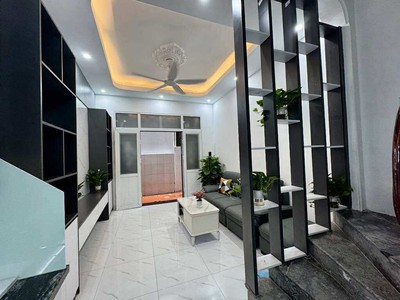 Nhà trương định dân xây độc lập 10m ra ô tô nhỉnh 5 tỷ 1