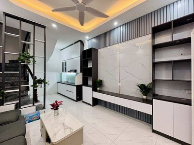 Nhà trương định dân xây độc lập 10m ra ô tô nhỉnh 5 tỷ 2