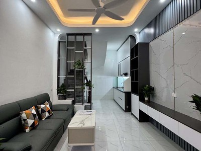 Nhà trương định dân xây độc lập 10m ra ô tô nhỉnh 5 tỷ 0