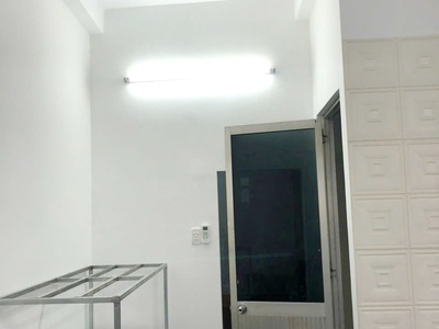 Nhà mới 4 tầng hẻm xe hơi đường bình tiên p7q6 .giá: 4.5 tỷ 2
