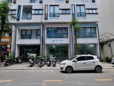 Hot     sở hữu ngay căn nhà đẹp - giá tốt - vị trí đắc địa tại quận hà đông, tphn 1