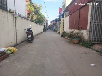 Bán đất tặng nhà c4,65m2, mt4m, ô tô, 9.95 tỷ, tàm xá,đông anh . 3