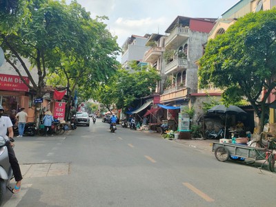  nhà đẹp  hoàngnhưtiếp - long biên -   thangmáy -  ngõ thông - chào  10,x tỷ  4