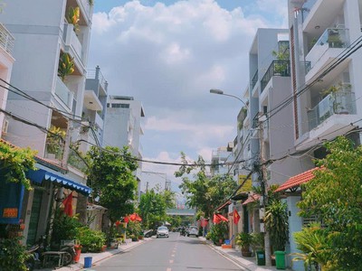 Bán nhà lý phục man quận 7, dòng tiền lên đến 600 triệu / năm, nhỉnh 6 tỷ. gọi ngay vinh nhà phố 0