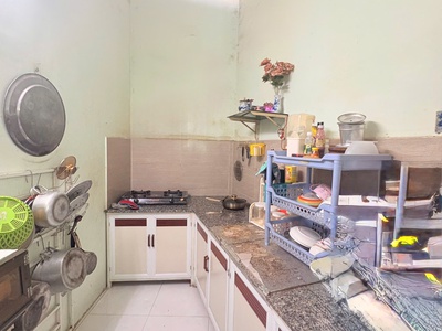 Bán nhà gác lửng hẻm phong châu - vĩnh thái , nha trang chỉ 2tỷ  vị trí: đường 2 xe máy, hẻm thông 2