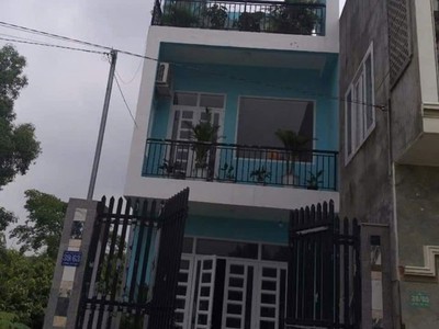 Bán nhà 1 trệt 2 lầu dĩ an,đường 8m,sổ hồng riêng thổ cư,giá đầu tư 3