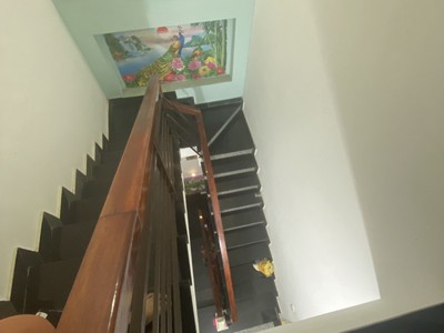 Bán nhà 1 trệt 2 lầu dĩ an,đường 8m,sổ hồng riêng thổ cư,giá đầu tư 4