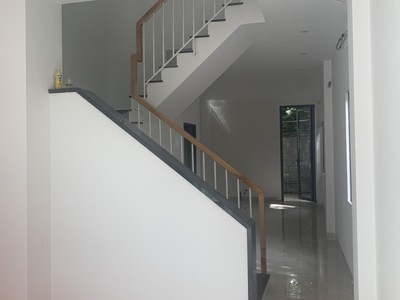 Bán nhà 3 tầng linh xuân thủ đức   120m  có sân rộng   giá 6.9 tỷ 1