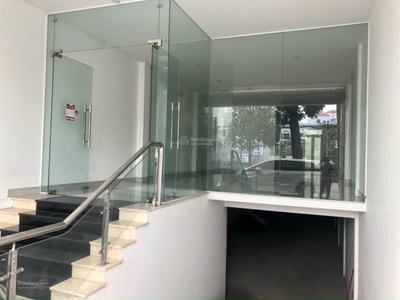 Bán nhà mặt tiền lê thị riêng 5.5x25m hầm 4 lầu giá 16.5 tỷ 3