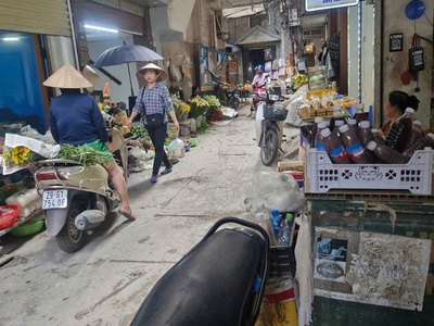 Bán nhà mặt chợ nguyễn trãi, kinh doanh buôn bán 30m x 7 tỷ 8. 0