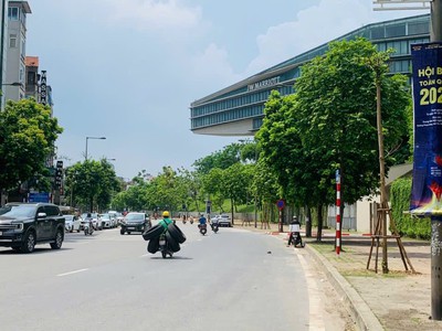 Bán nhà trung tâm quận nam từ liêm 9 tầng mới xây thang máy 4 mặt thoáng kinh doanh- văn phòng giá 1