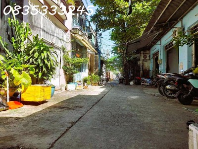 Nhà  2.95 tỷ bình tân , hẻm xe hơi. 2pn. sổ hồng. công viên kênh nước đen vị trí vàng 0