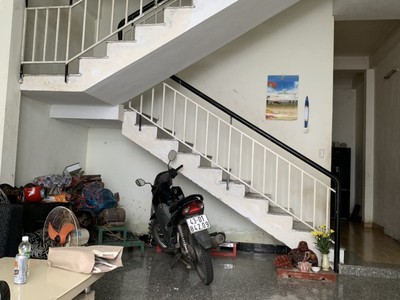 Kiệt thẳng 30m ra mt ỷ lan nguyên phi, ô tô đậu, 78m2, 2.5 tầng cứng, nhỉnh 4 tỷ 0