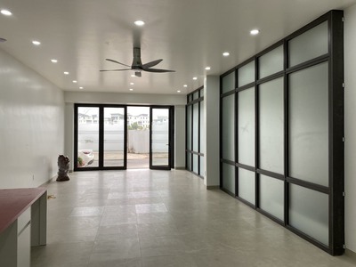 Cho thuê sàn văn phòng tầng 1 80m2 giá 7.5tr tại KĐT Waterfront 1